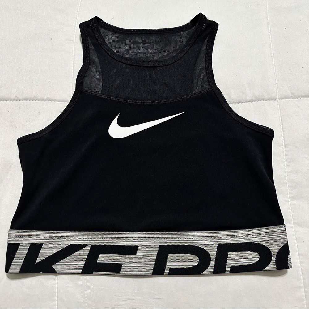 Nike top